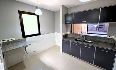 Triplex en Santa Maria de Oro al 3500 OLIVOS