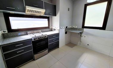 Triplex en Santa Maria de Oro al 3500 OLIVOS