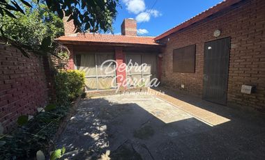 VENTA CASA EN SAN RAFAEL CERCA DEL MAR GAS NATURAL COCHERA