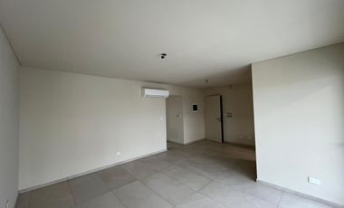 Venta - 3 ambientes de categoría - Cochera cubierta - 87 m2 - Plaza Conesa, Quilmes.