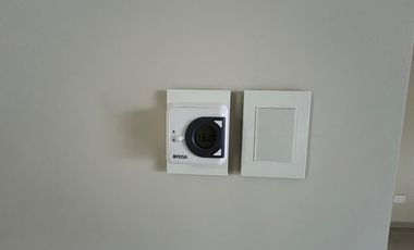 Venta - 3 ambientes de categoría - Cochera cubierta - 87 m2 - Plaza Conesa, Quilmes.