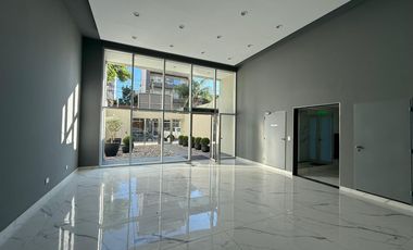 Venta - 3 ambientes de categoría - Cochera cubierta - 87 m2 - Plaza Conesa, Quilmes.