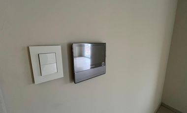 Venta - 3 ambientes de categoría - Cochera cubierta - 87 m2 - Plaza Conesa, Quilmes.