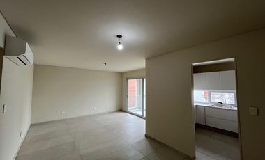 Venta - 3 ambientes de categoría - Cochera cubierta - 87 m2 - Plaza Conesa, Quilmes.