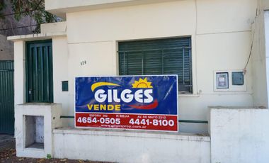 Venta  Casa 3 Amb. S/Lote 8.66x25M² en Ramos Mejia    A Refaccionar