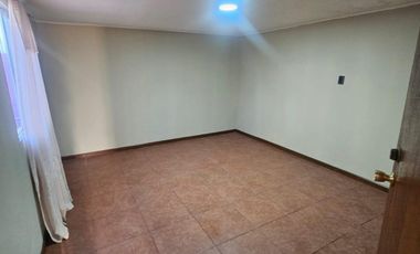 Casa en arriendo c/ estacionamiento en Centro de Copiapó