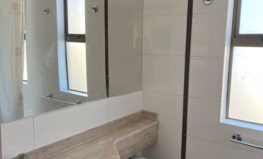ESPECTACULAR CASA EN ARRIENDO CON PISCINA