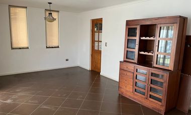 ESPECTACULAR CASA EN ARRIENDO CON PISCINA