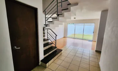 Casa en venta en San Bartolome Tlaltelulco, Metepec, México