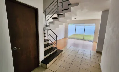 Casa en venta en San Bartolome Tlaltelulco, Metepec, México