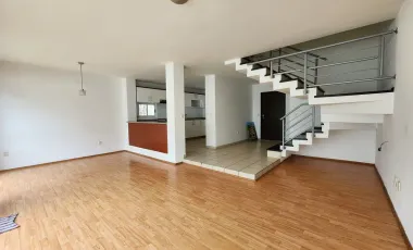 Casa en venta en San Bartolome Tlaltelulco, Metepec, México