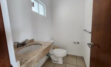 Casa en venta en San Bartolome Tlaltelulco, Metepec, México