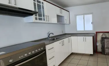 Casa en venta en San Bartolome Tlaltelulco, Metepec, México