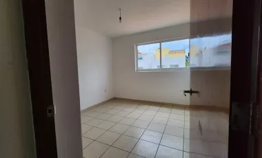 Casa en venta en San Bartolome Tlaltelulco, Metepec, México