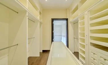 Casa en venta y renta en Bosque Real, Huixquilucan, México