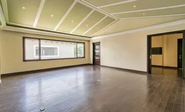 Casa en venta y renta en Bosque Real, Huixquilucan, México