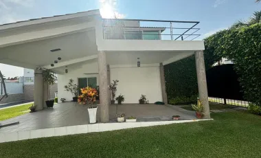 Casa en venta en Oaxtepec Centro, Yautepec, Morelos