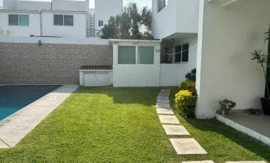 Casa en venta en Oaxtepec Centro, Yautepec, Morelos