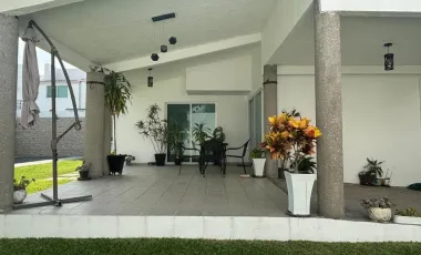 Casa en venta en Oaxtepec Centro, Yautepec, Morelos