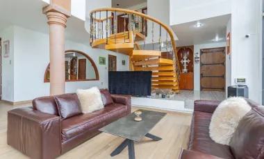 Casa en venta en San Nicolás Totolapan, La Magdalena Contreras, Ciudad de México