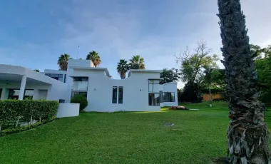 Casa en venta en Atlacholoaya, Xochitepec, Morelos
