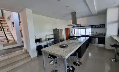 Casa en venta en Atlacholoaya, Xochitepec, Morelos