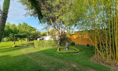 Casa en venta en Atlacholoaya, Xochitepec, Morelos