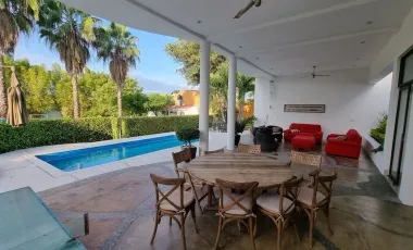 Casa en venta en Atlacholoaya, Xochitepec, Morelos