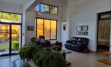 Casa en venta en Atlacholoaya, Xochitepec, Morelos