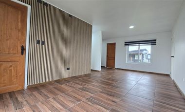 Casa en Arriendo en Alto Frutillar