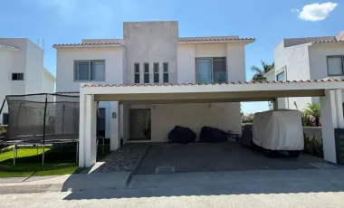 Casa en renta en Emiliano Zapata, Cuernavaca, Morelos