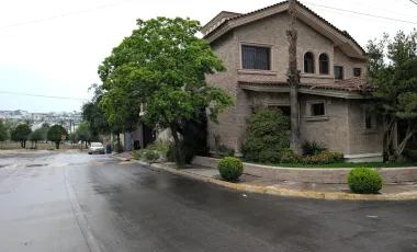 Casa en venta en Colinas de San Jerónimo, Monterrey, Nuevo León