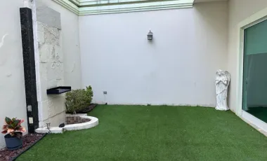 Casa en venta en Las Cumbres, Monterrey, Nuevo León