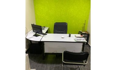 CÓMODA OFICINA EN SATELITE