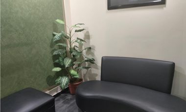 CÓMODA OFICINA EN SATELITE