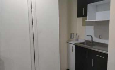 CÓMODA OFICINA EN SATELITE