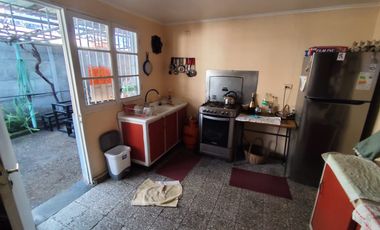 VENDE EXCELENTE PROPIEDAD  EN MACUSEL IRAN  4D Y 1B CON 6EST