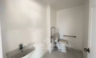 Local comercial – showroom con más de 50 metros lineales de frente a Av. Las Condes