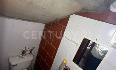 VENTA EN PALMIRA Casa de Dos Niveles con Diseño Funcional