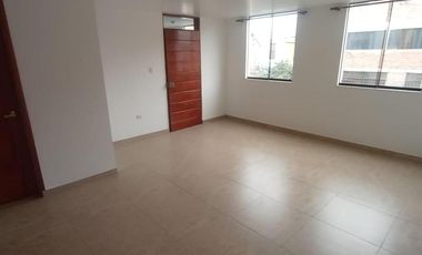 VENTA DE DEPARTAMENTO 2do. PISO MIRONES BAJO