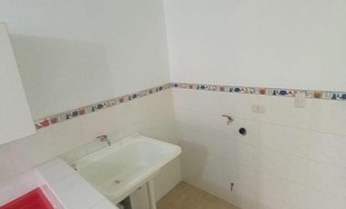 VENTA DE DEPARTAMENTO 2do. PISO MIRONES BAJO