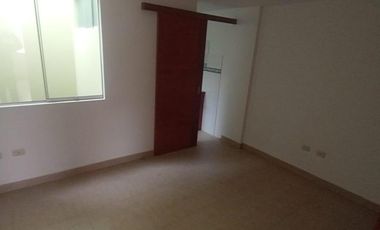VENTA DE DEPARTAMENTO 4to. PISO EN MIRONES BAJO