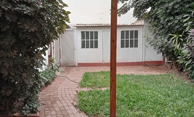 VENTA DE CASA COMO TERRENO EN SAN ANTONIO MIRAFLORES
