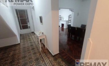 VENTA DE CASA COMO TERRENO EN SAN ANTONIO MIRAFLORES