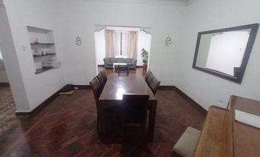 VENTA DE CASA COMO TERRENO EN SAN ANTONIO MIRAFLORES