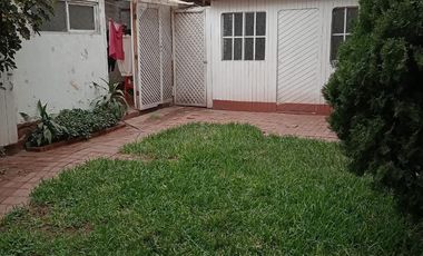VENTA DE CASA COMO TERRENO EN SAN ANTONIO MIRAFLORES