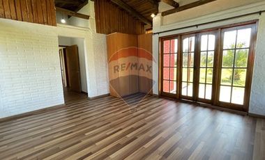 Tranquilidad y Espacio en Santa Elena, Colina
