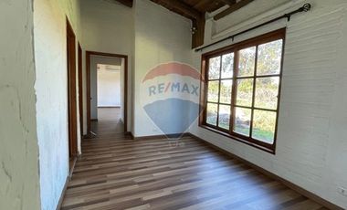 Tranquilidad y Espacio en Santa Elena, Colina