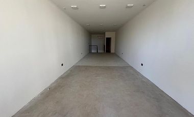 Estupendo Local Comercial en Arriendo