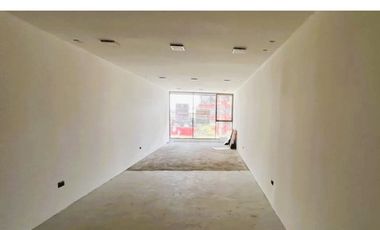 Estupendo Local Comercial en Arriendo